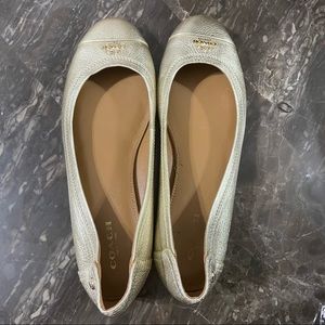 COACH GOLD FLATS WOMEN'S SZ 6.5